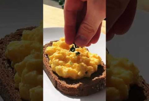 Easy Scrambled Eggs For Students