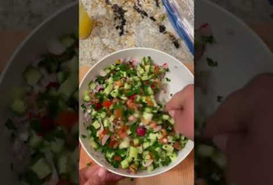 Simple Middle Eastern Salad