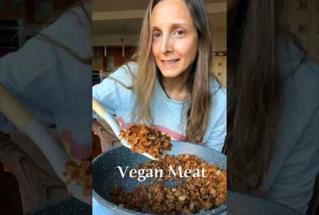 PROTEIN -Why so much hype over this macronutrient?! Want a collection of protein-rich vegan recipes?