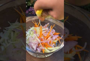 Kachumber Salad Recipe 🥗🤤🥗 #shorts #kachumbersalad #salad #saladrecipe #salads #salads #food #foods